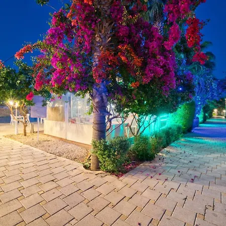Ground Floor In Caesar & Spa, Long Beach