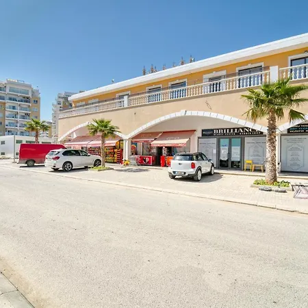 Ground Floor In Caesar & Spa, Long Beach *