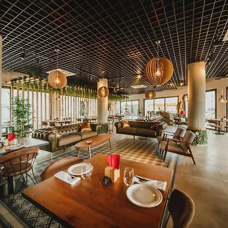 Ground Floor In Caesar & Spa, Long Beach Perivolia tou Trikomou