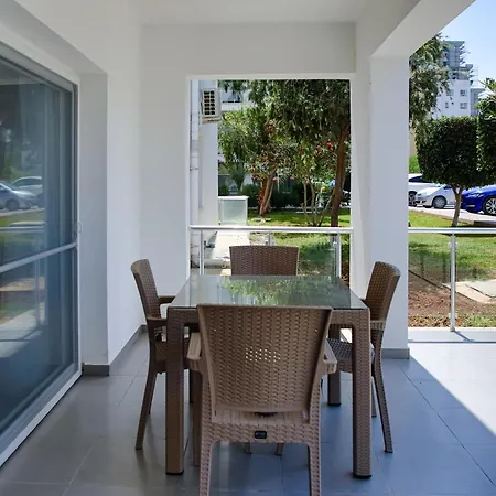 Ground Floor In Caesar & Spa, Long Beach Apartment Perivolia tou Trikomou